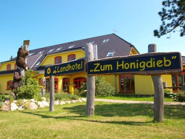 Landhotel Zum Honigdieb Ribnitz-Damgarten Exterior foto